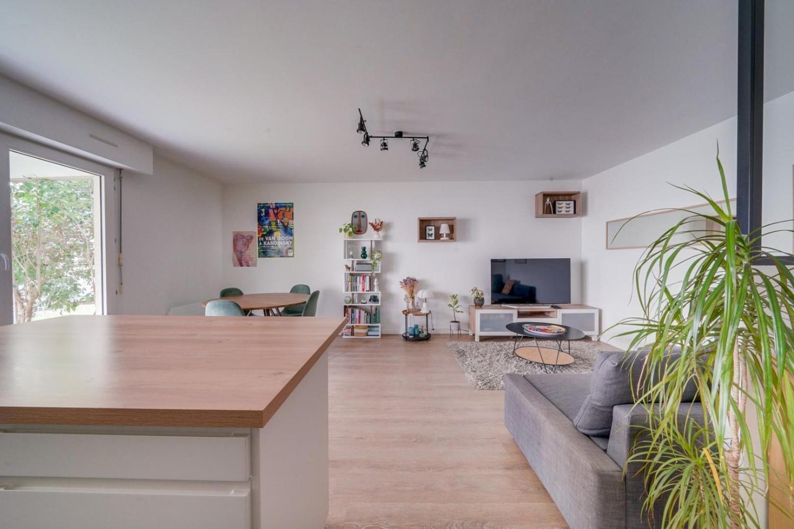 דירות Pleasant Flat In Bordeaux With Terrace And Parking מראה חיצוני תמונה