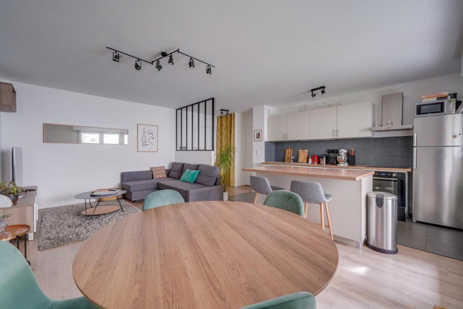 דירות Pleasant Flat In Bordeaux With Terrace And Parking מראה חיצוני תמונה