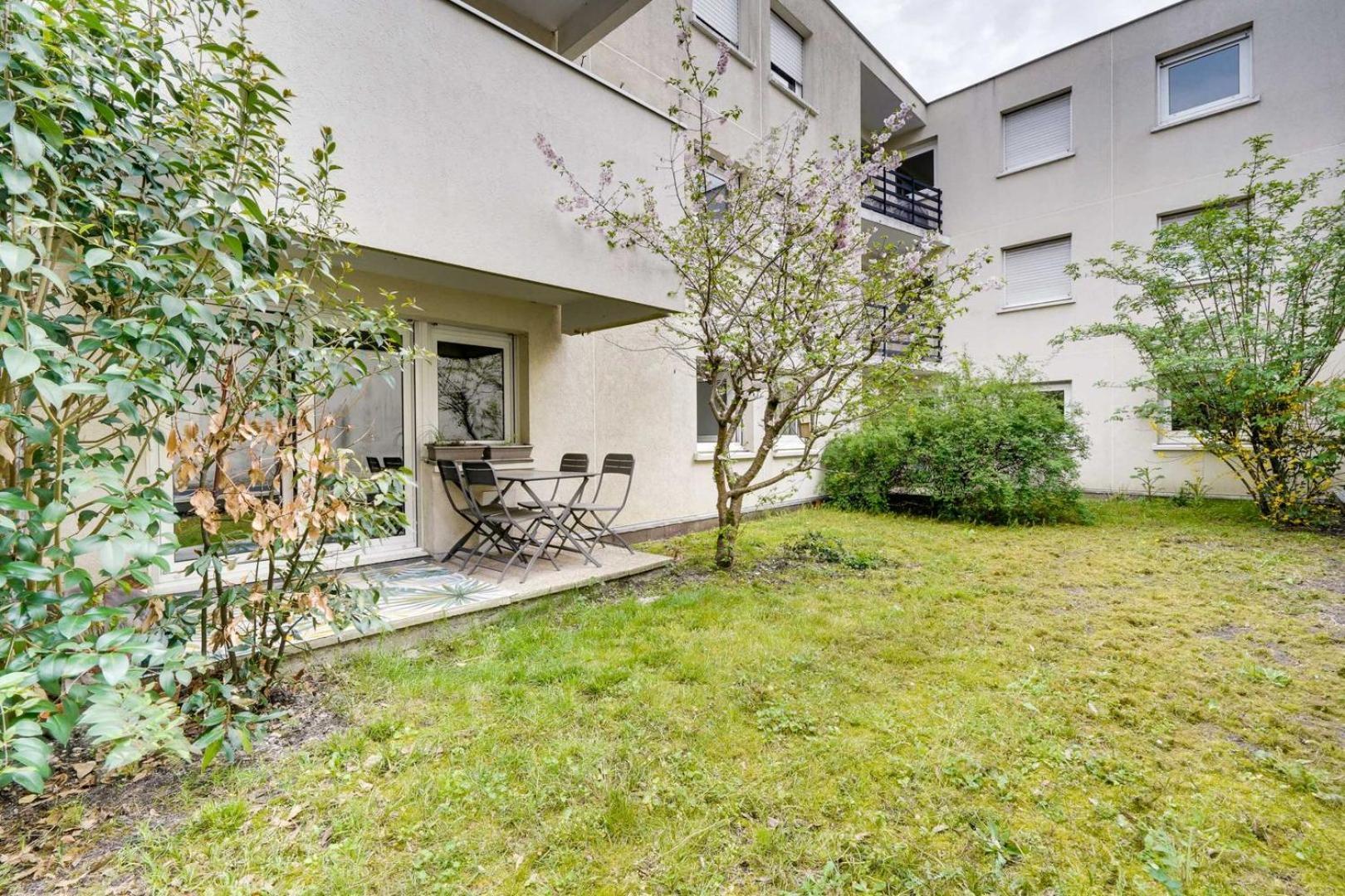 דירות Pleasant Flat In Bordeaux With Terrace And Parking מראה חיצוני תמונה